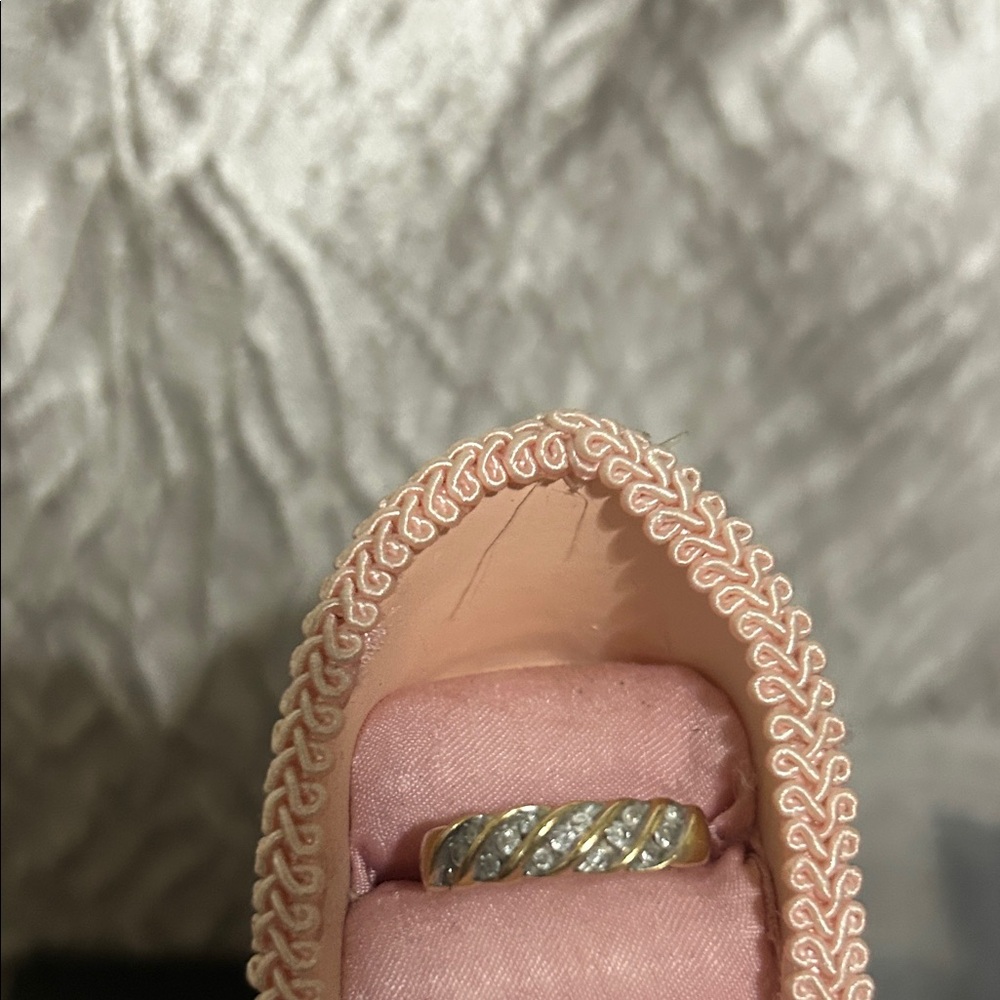 Chic Twisted Gold ring